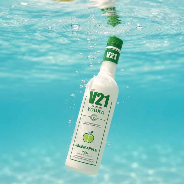 V21 Ultra Smooth Green Apple Flavoured Vodka